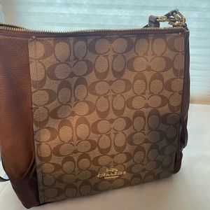 Coach Marlon Hobo signature bag